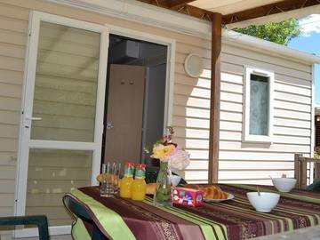 Camping pour 5 Personnes dans Goudargues, Région de Nîmes, Photo 2