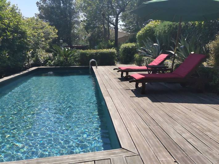 Location de vacances pour 6 personnes, avec jardin et piscine à Châteauneuf-Grasse - 4