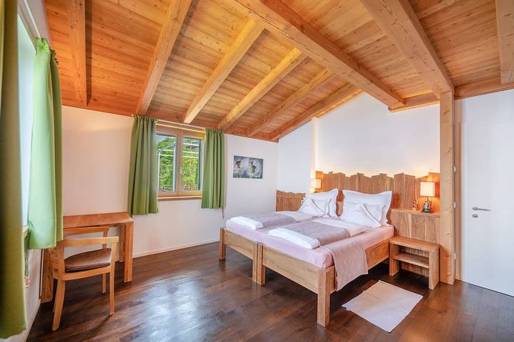 Villa für 12 Personen, mit Garten und Sauna sowie Whirlpool am Gardasee - 2