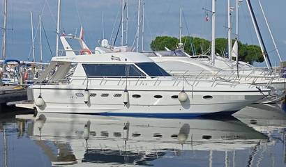Boot für 4 Personen, mit Ausblick und Terrasse, kinderfreundlich in Italien