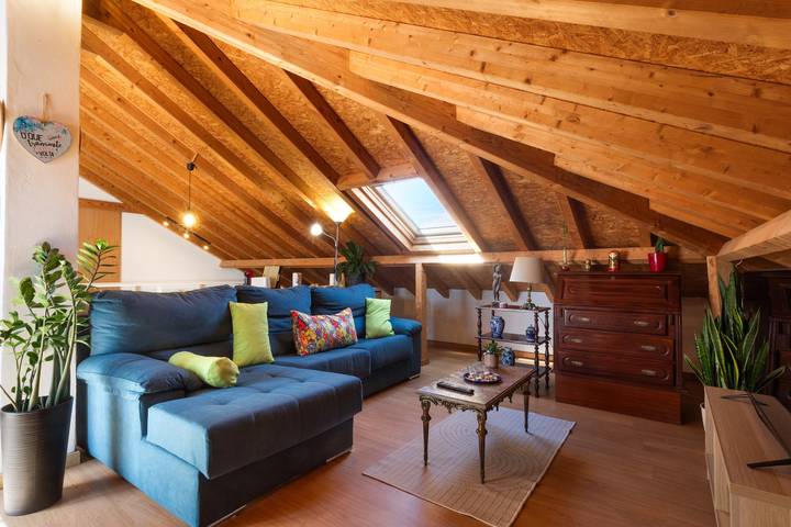 Entire apartment, 'Waves Inn' Surf, Beach & Relax. With Wi-Fi in Silveira, Lisbon District