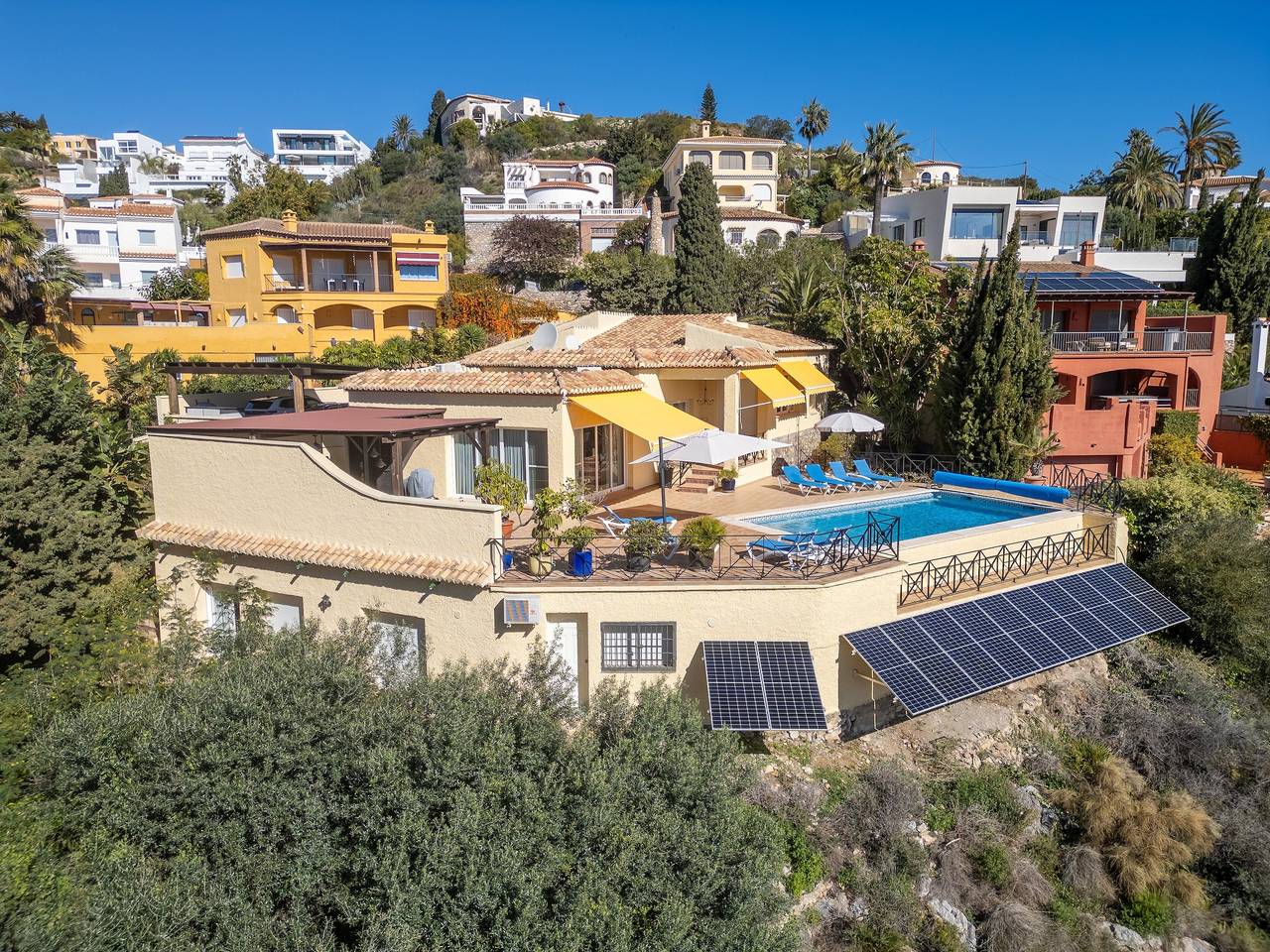 Villa 'Aura' mit Meerblick, WLAN und Klimaanlage in Salobreña, Costa Tropical