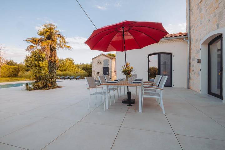 Location de vacances pour 10 personnes, avec jardin et piscine à Moncrabeau - 4