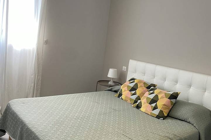 Location de vacances pour 8 personnes, avec terrasse et jardin dans Prunete - 4