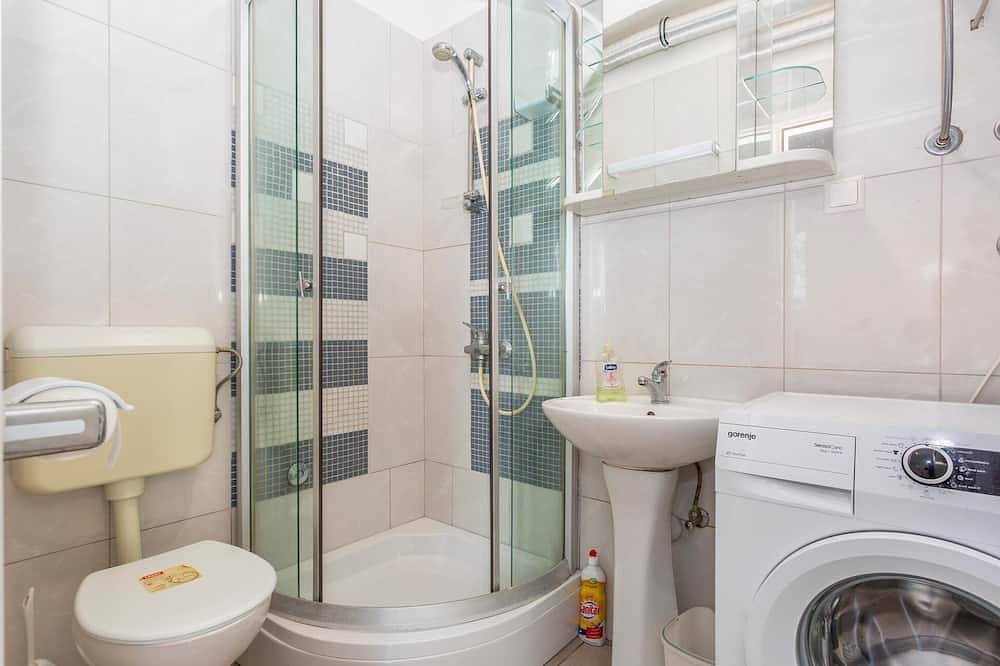 Ganze Wohnung, Fantastische 1-Zimmer-Wohnung in Omisalj in Omisalj, Krk
