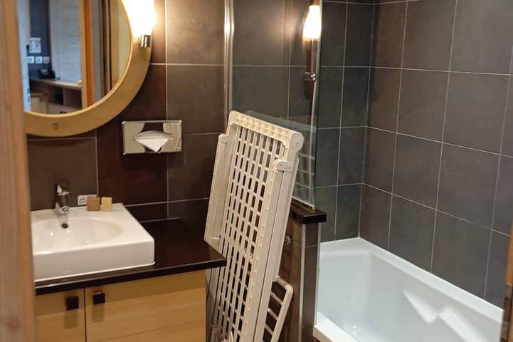 Geheel appartement, 5* Premium Residence at the foot of the slopes, Swimming pool, Hammam, Fitness, Park, 40 m². in Avoriaz, Morzine