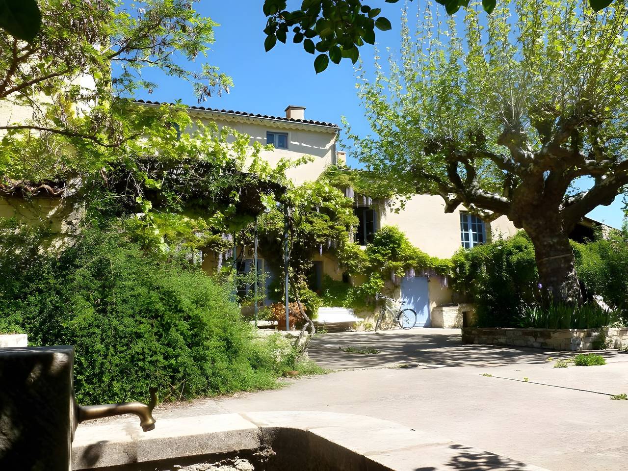 Chambre d'hôtes 'Chambre' avec terrasse privée, jardin commun et Wi-Fi in Saint-Étienne-les-Orgues, Région de Forcalquier