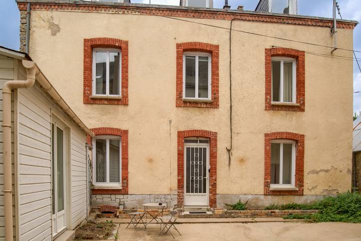 Ferienhaus für 4 Personen mit Garten in Laval, Mayenne
