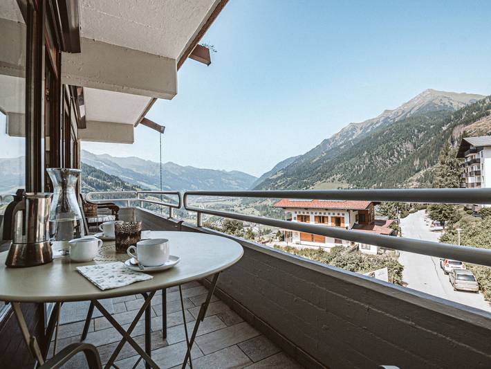 Ferienwohnung für 3 Personen, mit Balkon und Ausblick in Bad Gastein