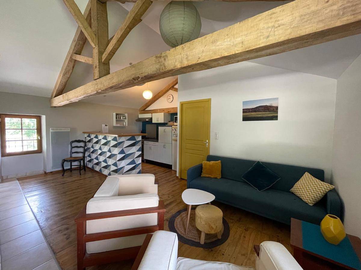Two-Bedroom House in Cordes-sur-Ciel, Région d'Albi