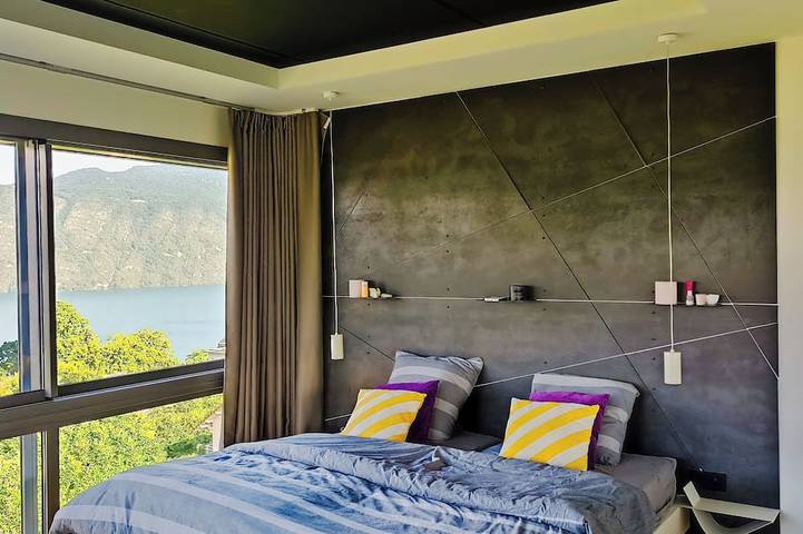 Location de vacances pour 10 personnes, avec jardin ainsi que terrasse et jacuzzi à Tresserve - 2