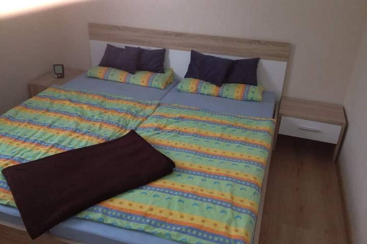 Gemütlicher Bungalow mit Kaminofen - 2 Min. zum See in Neu Canow, Wustrow (Mecklenburgische Seenplatte)