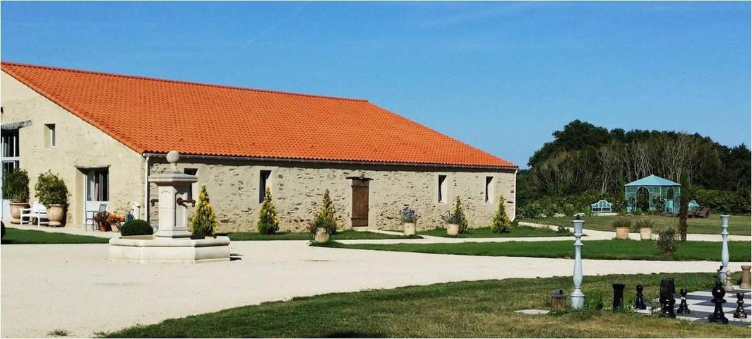 Location de vacances pour 6 personnes, avec vue ainsi que piscine et jardin, animaux acceptés à L'Île-d'Olonne - 3