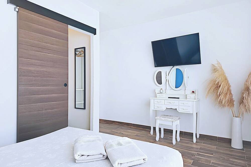 Stunning Sea-View Villa: Your Private Sanctuary near Bastia in Borgo, Bastia region