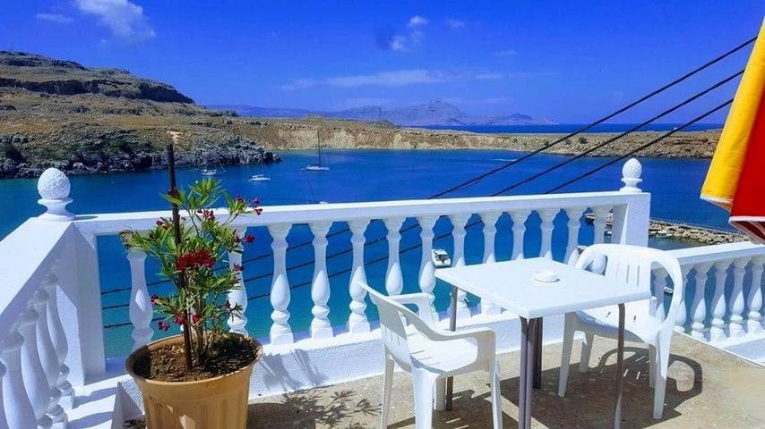 Holiday apartment for 2 people, with terrace in Lindos