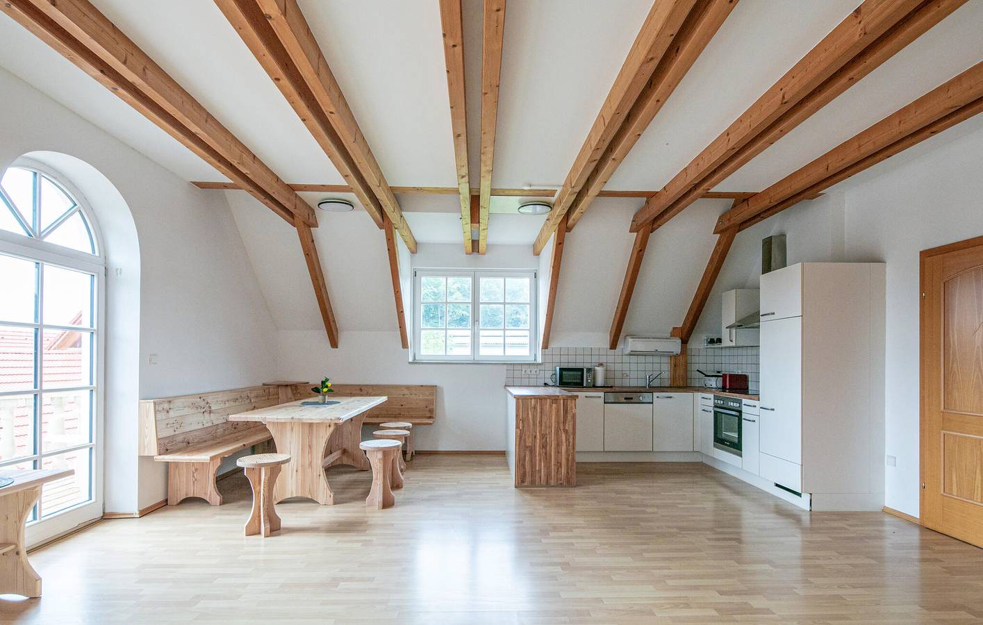 Ganze Ferienwohnung, Charmante 2-Zimmer-Wohnung mit Terrasse in der Nähe des Wia'zhauses und des Stainzbachs in Steirerland