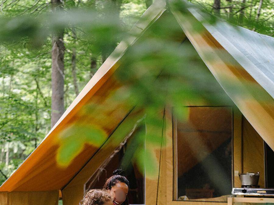 Flower Camping De la Plage - Tent 3 persons - Prêt à camper 16m² 2 bedrooms - without sanitary facilities + terrace 15m² 3 pers in Saint-Cirq-Lapopie, Causses du Quercy Regional Nature Park