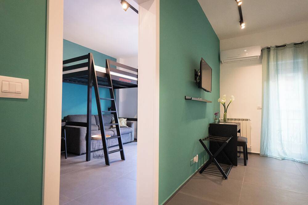 Entire apartment, Oktò apartments, two-room apartment sqm 50 in Milazzo, Messina Province