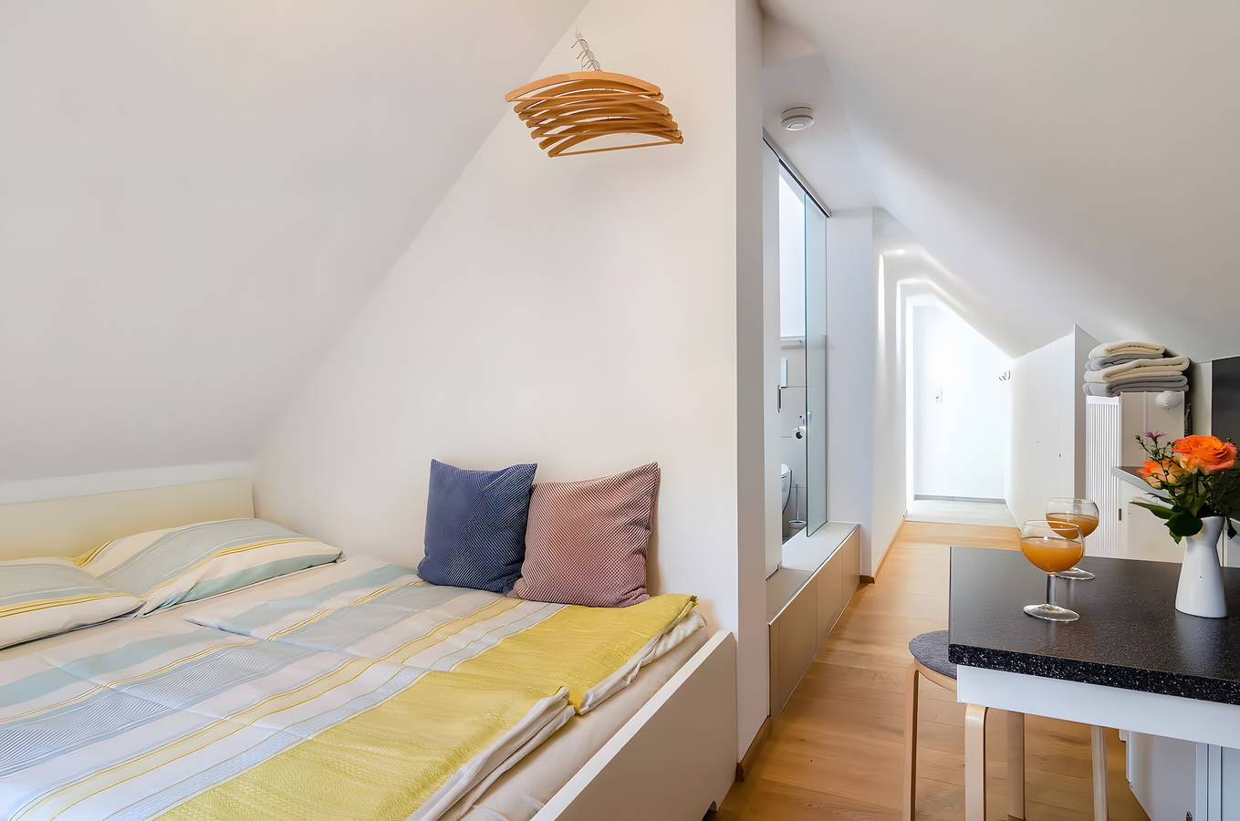 Gästehaus 'Kleines Zimmer am See' mit Gemeinschaftsgarten und Wlan in Bodman-Ludwigshafen, Obersee (Bodensee)