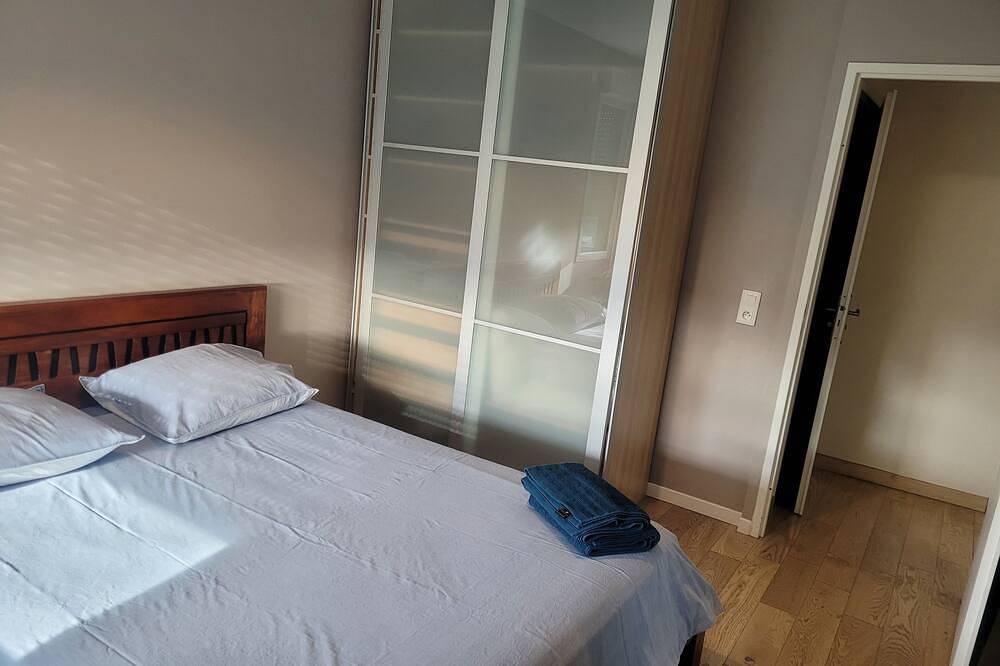 Ganze Wohnung, Proche Paris / Fully furnished Apartment 3 bedrooms 91 m2 and big balcony 7m2. in Saint-Denis, Seine-Saint-Denis
