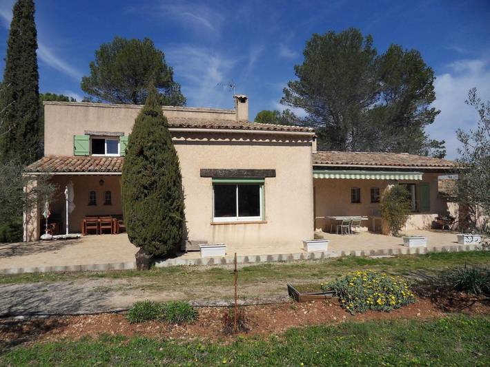 Gîte pour 6 personnes, avec jardin et vue