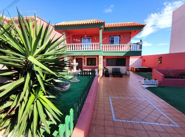 Apartamento para 6 personas, con Balcón y Terraza además de Jardín y Piscina en Las Eras
