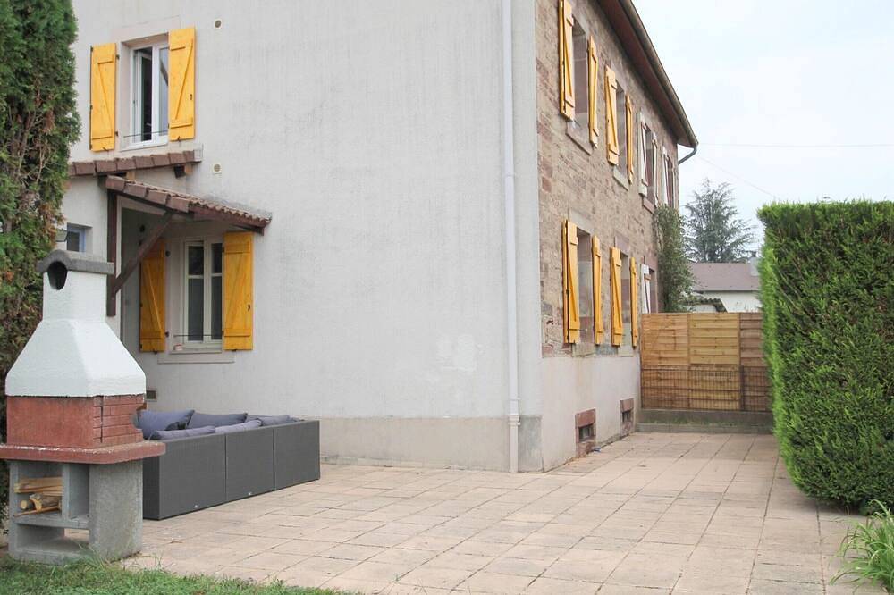 Apartamento entero, Apartamento reformado de 3 habitaciones en Luxeuil-les-Bains in Luxeuil-les-Bains, Alto Saona