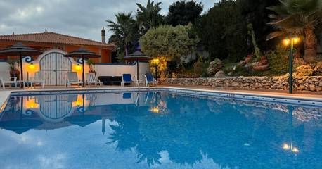 Cottage pour 5 personnes, avec piscine, adapté aux familles dans Alcantarilha