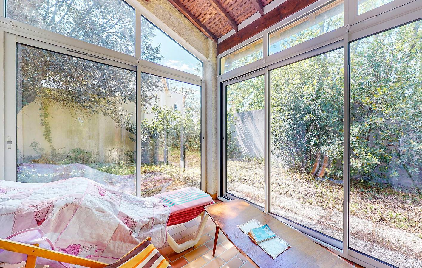 Appartement confortable près de la plage de La Grande Conche avec parking et jardin in Royan, Côte de Beauté