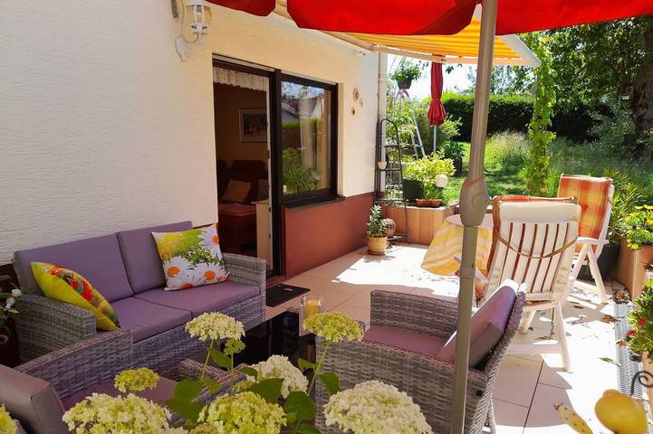 Ferienwohnung für 2 Personen, mit Balkon/Terrasse und Terrasse sowie Garten und Sauna in Daun