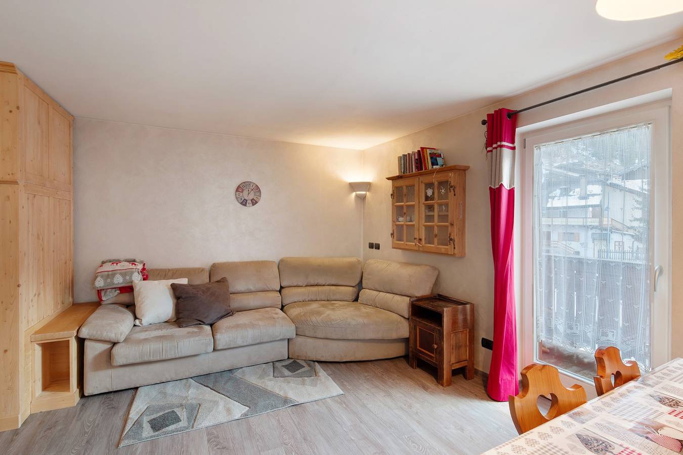 Entire apartment, Apartment 'Giulia' with Mountain View, Shared Garden and Balcony in Canazei, Dolomiti Superski