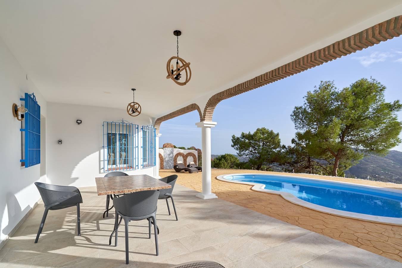 Ferienhaus 'Tower House' mit Meerblick, Wlan und Klimaanlage in Cómpeta, Málaga Provinz