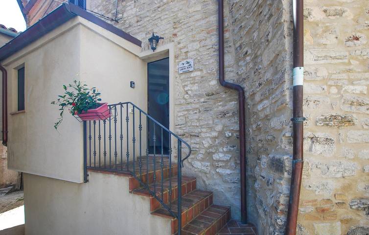 Location de vacances pour 4 personnes, avec jacuzzi, animaux acceptés à Fabriano - 3