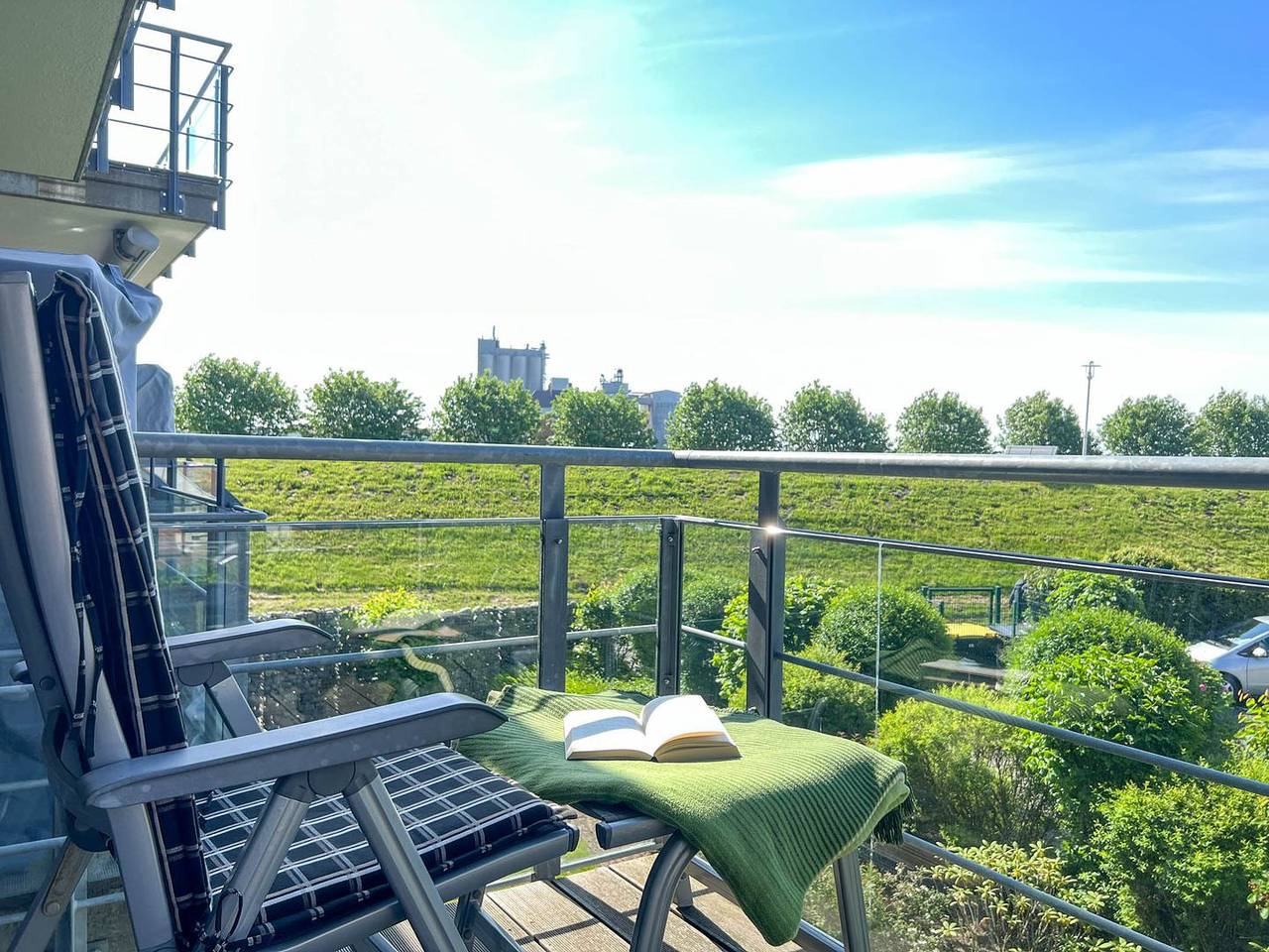 Ganze Wohnung, Modernes Apartment mit Balkon, Aufzug und Top-Ausstattung in bester Lage in Büsum in Hafen Büsum, Büsum