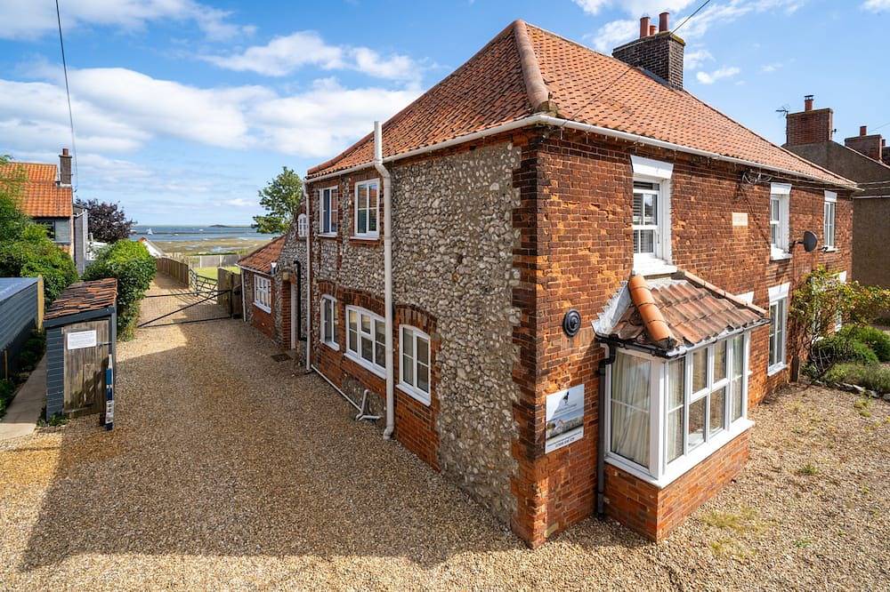 Cottage for 6 People in Brancaster, Norfolk