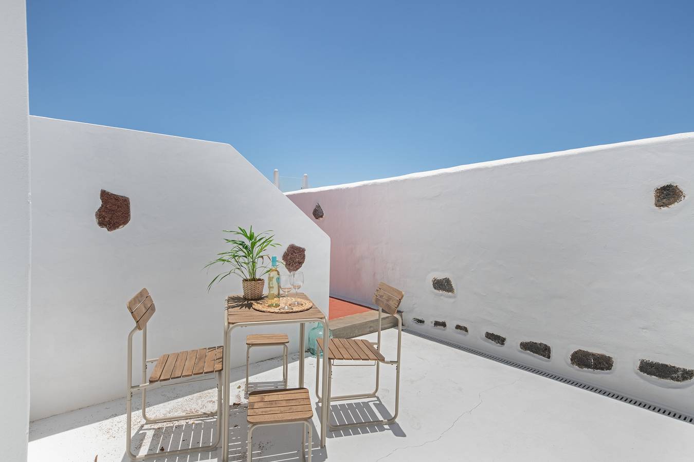 Apartamento entero, Vacaciones 'Rincón De Agustín' con vistas a la montaña, terraza privada y Wi-Fi in Mácher, Tías