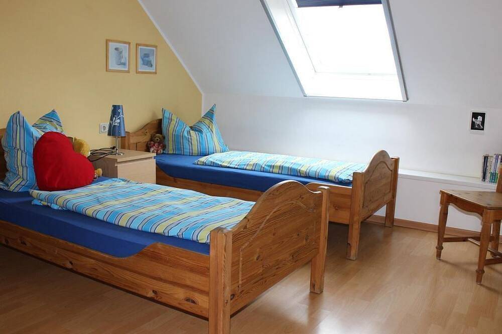 3-Bettwohnung Dachgeschoß links - Ferienwohnungen Bauernhof Heck in Halsdorf, Eifelkreis Bitburg-Prüm