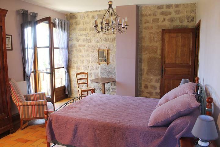 Location de vacances pour 6 personnes, avec jacuzzi et jardin à Payzac (Ardèche) - 2