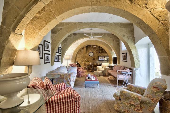 Luxuriöses Bauernhaus aus dem 18. Jahrhundert inmitten eines weitläufigen Gartens in Kercem, Gozo