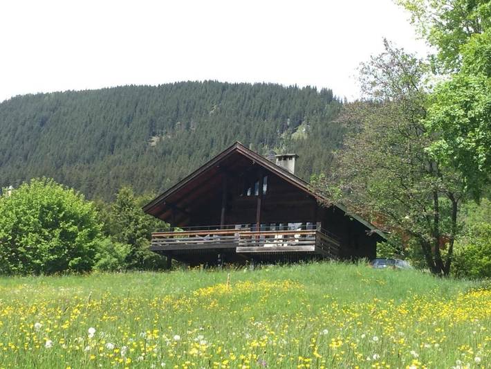 Casa de vacaciones para 8 personas, con vistas además de jardín y terraza - 1