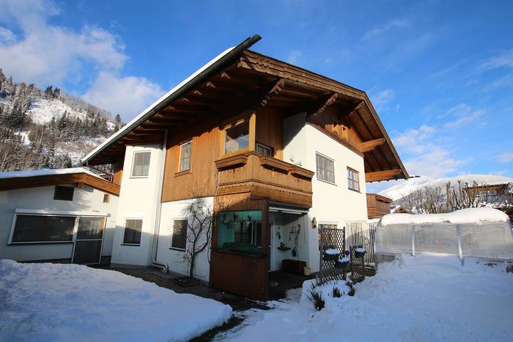 Ferienwohnung für 4 Personen, mit Balkon in Zell am See