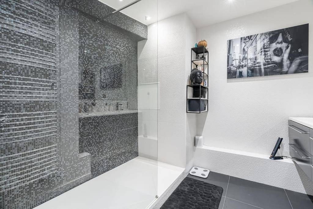 Appartement entier, One-Bedroom Apartment in Fourqueux, Yvelines
