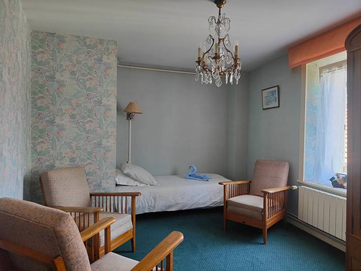 Habitación de huéspedes 'Domaine du Noyer' – Confort y tranquilidad in La Vôge-les-Bains, Región de Épinal