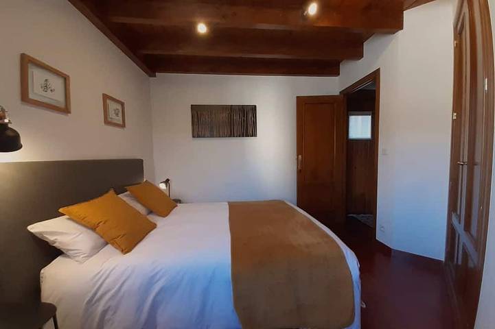 Gîte pour 11 personnes, avec piscine ainsi que terrasse et jardin à Angoustrine-Villeneuve-des-Escaldes - 2