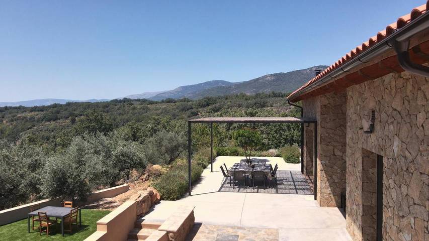 Casa rural para 7 personas, con Balcón y Terraza además de Jardín y Piscina en Millanes - 4