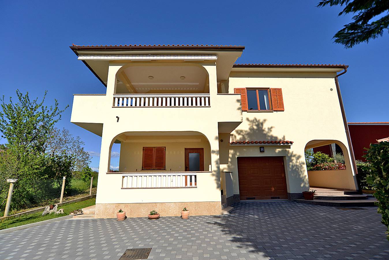 Ganze Wohnung, Ferienwohnung für 4 Personen mit Terrasse in Südküste Istrien