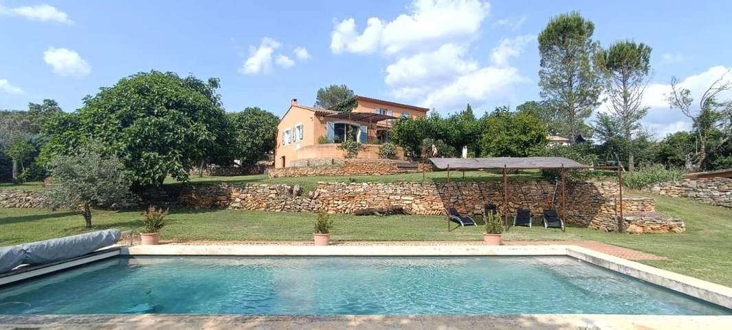 Location de vacances pour 8 personnes, avec piscine ainsi que jardin et vue, animaux acceptés à Brue-Auriac - 4