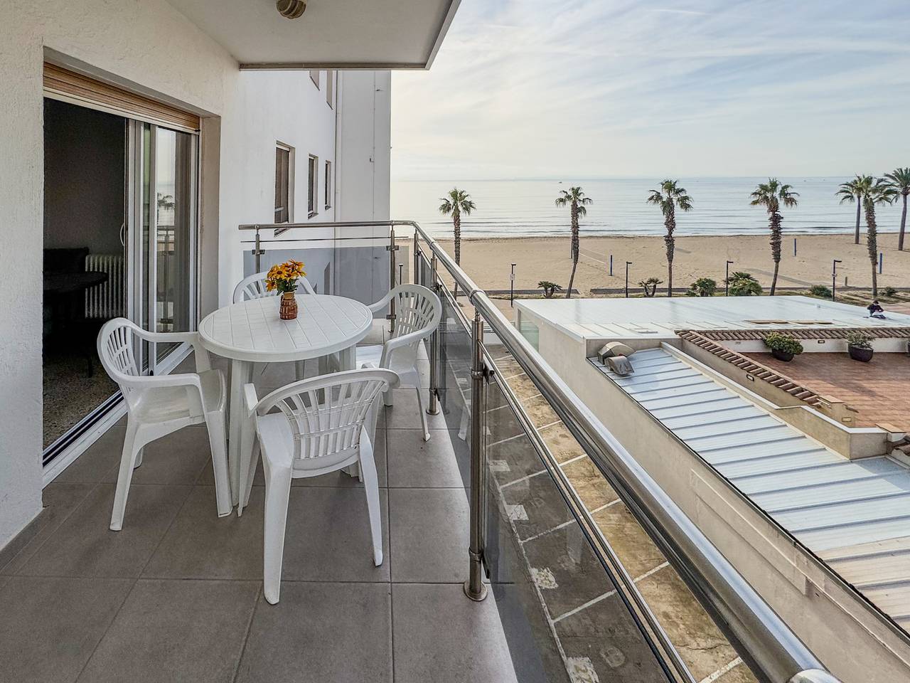 Appartement entier, Appartement de vacances pour 4 personnes avec balcon in Platja de Sant Margarida (Roses), Roses