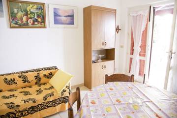 Holiday Apartment for 3 People in Seccheto, Elba, Photo 3