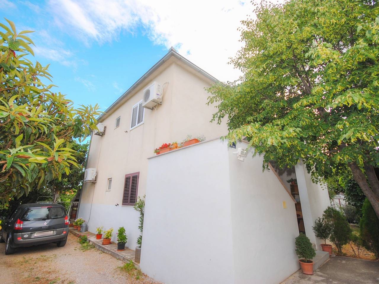 Hel leilighet, Apartment with balcony in Kastel Stafilic, Kaštela